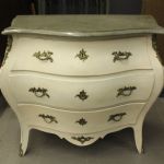 902 8520 CHEST OF DRAWERS